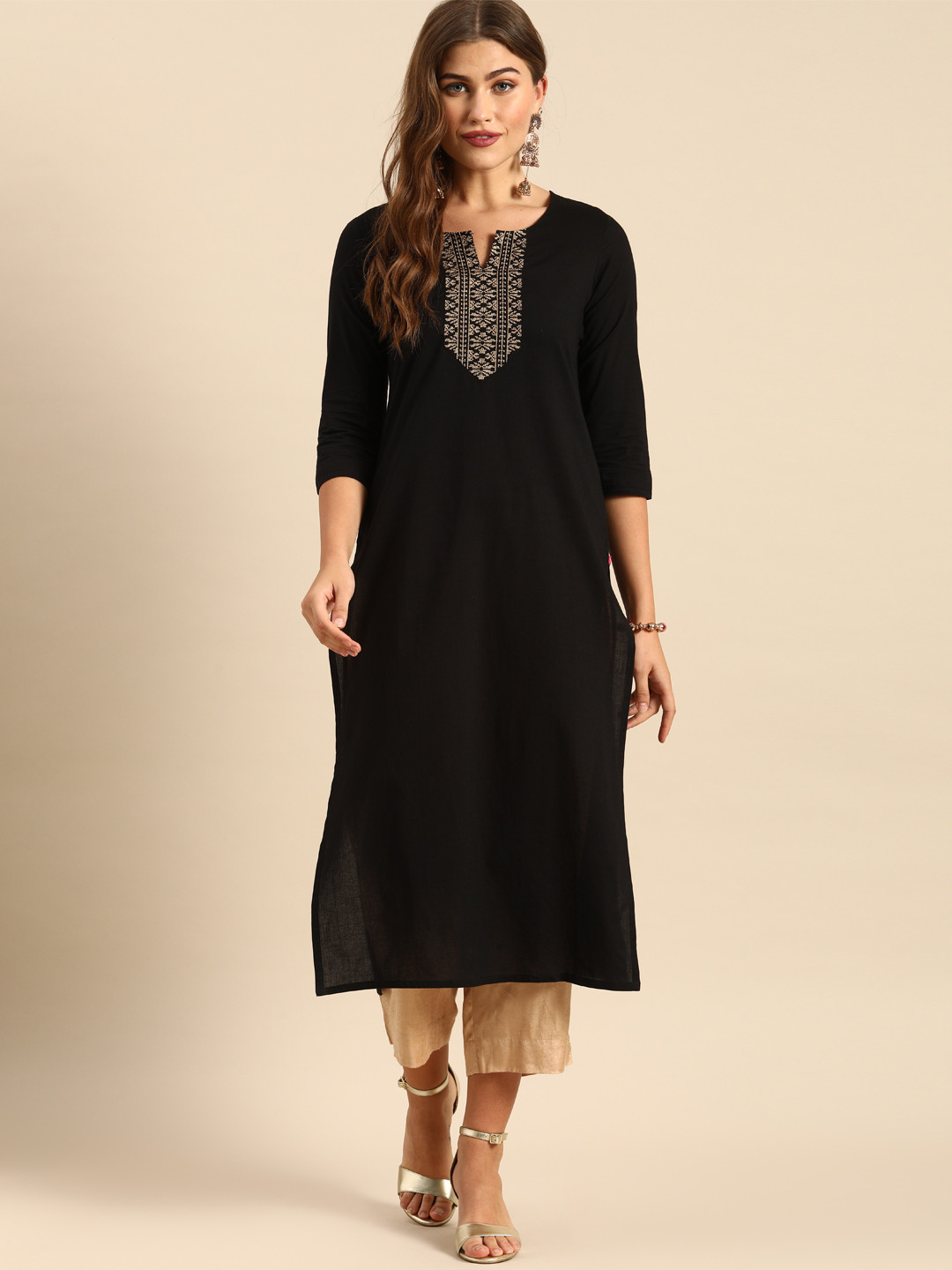 

Varanga Women Black & Gold-Toned Embellished Kurta