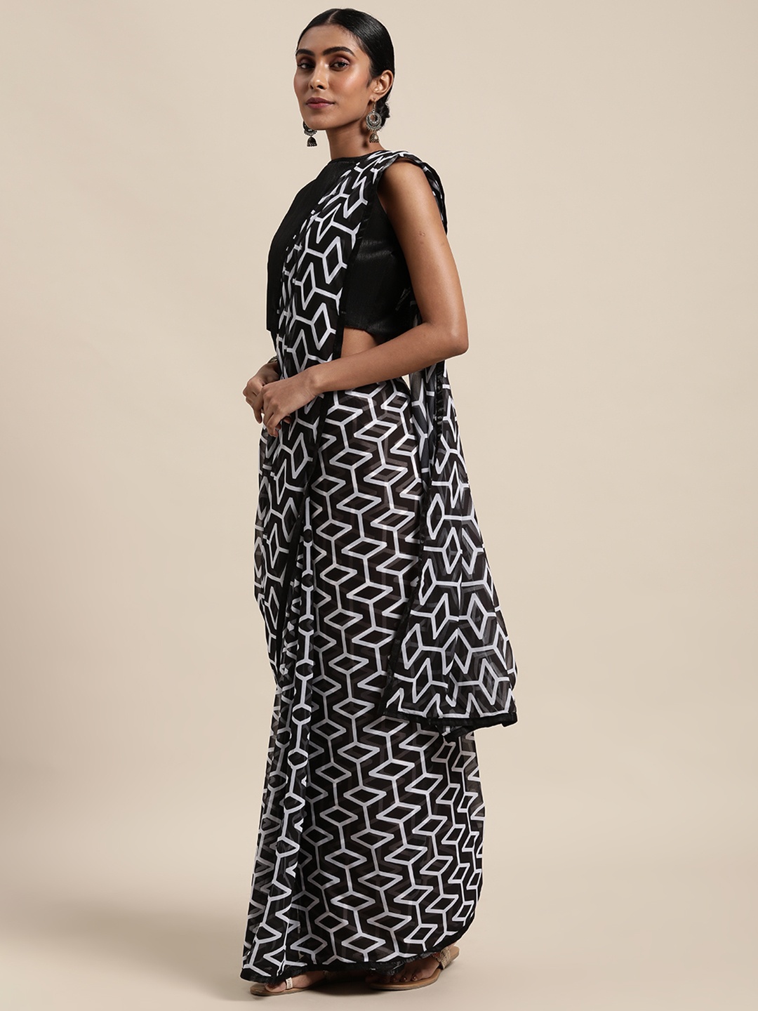 

Anouk Black & White Geometric Printed Pure Georgette Saree