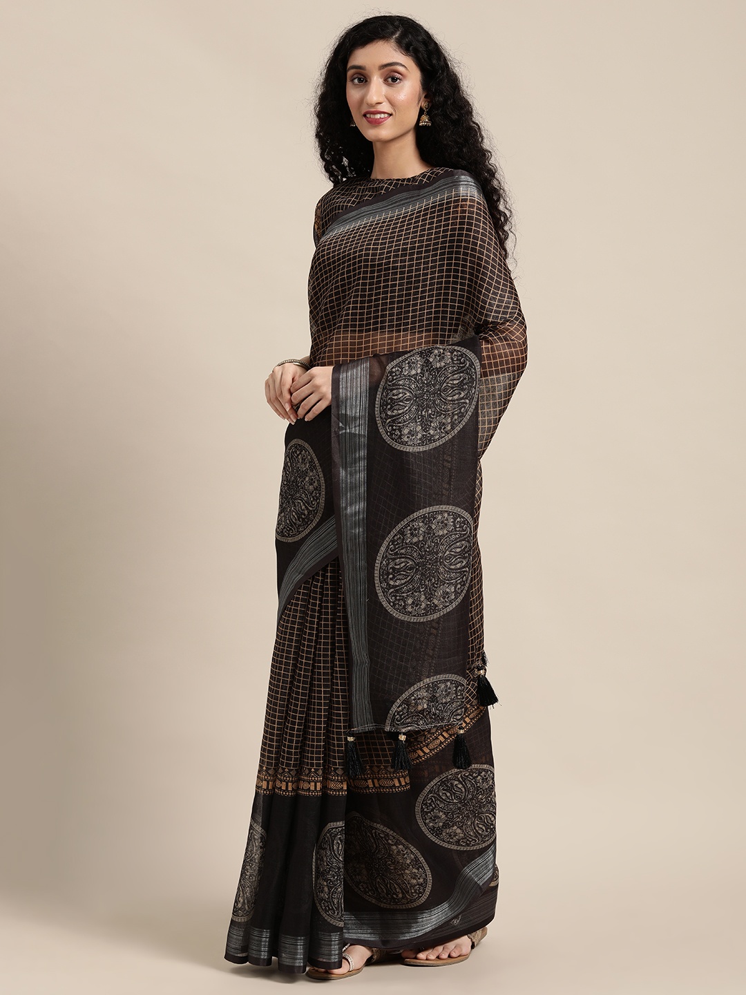 

Anouk Black & Beige Checked Pure Linen Saree