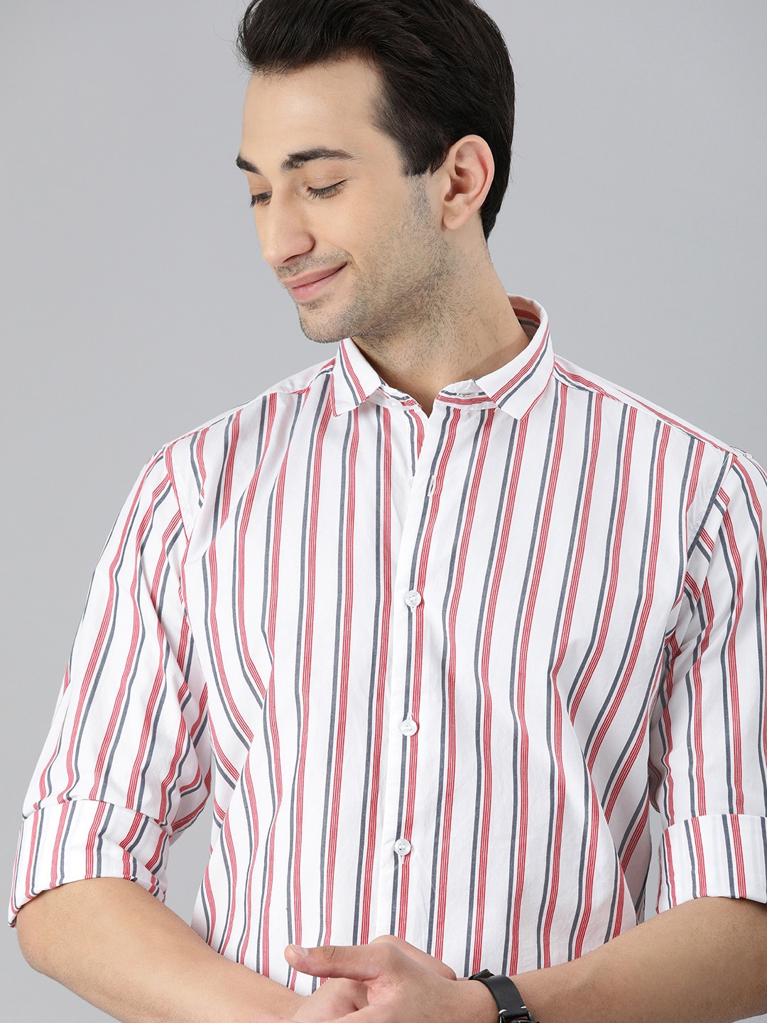 

Mast & Harbour Men White & Red Striped Casual Shirt