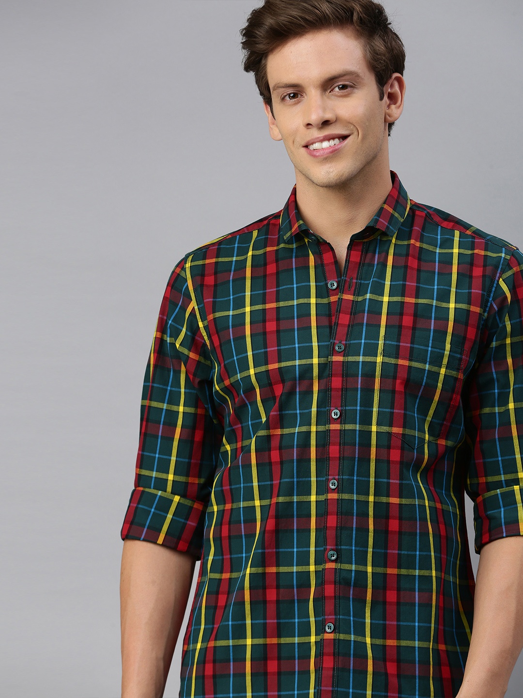 

Mast & Harbour Men Green & Red Regular Fit Checked Casual Shirt