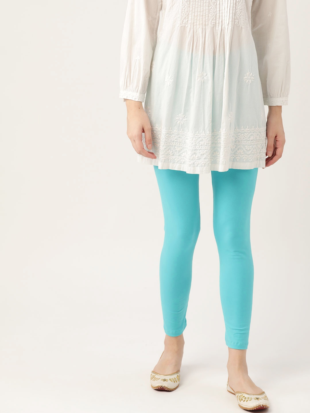 

Anouk Women Blue Solid Ankle Length Leggings