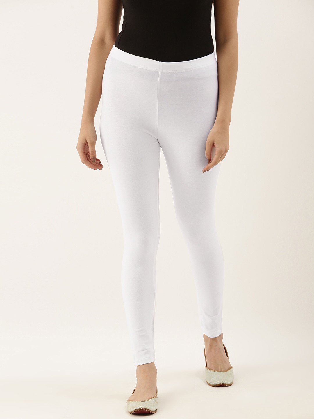 

Anouk Women White Solid Ankle Length Leggings