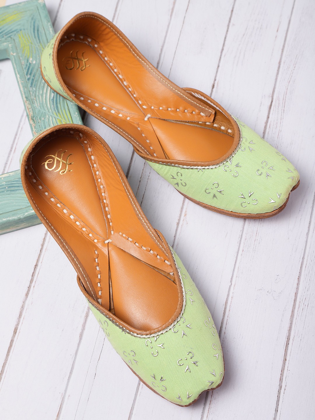 

House of Pataudi Women Green Printed Leather Handcrafted Mojaris