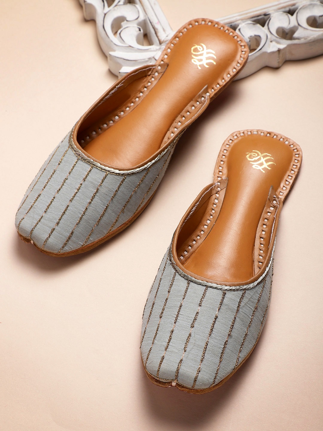 

House of Pataudi Women Grey Embellished Leather Ethnic Mules Flats