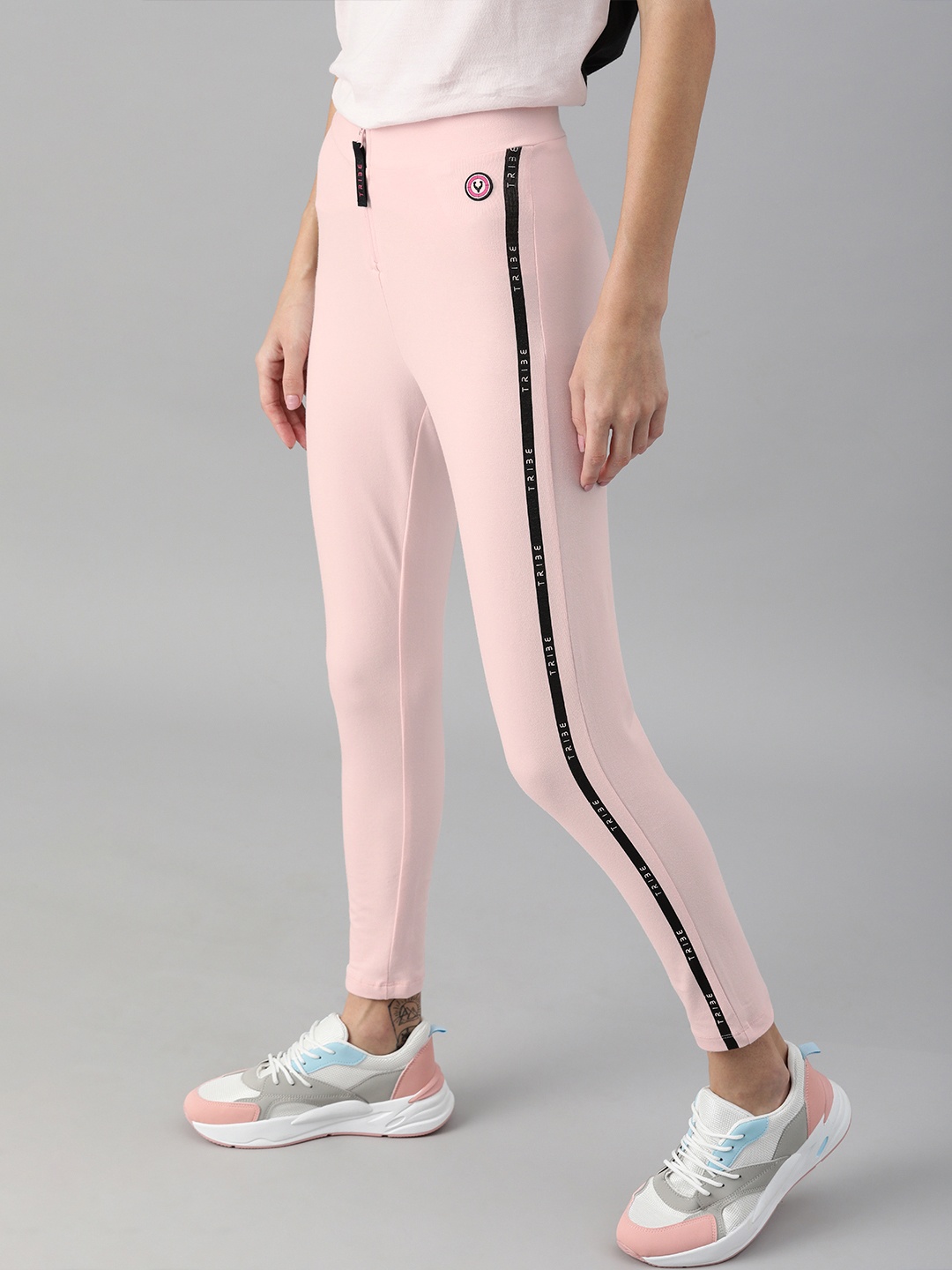 

Allen Solly Women Pink Solid Leggings With Side Stripe