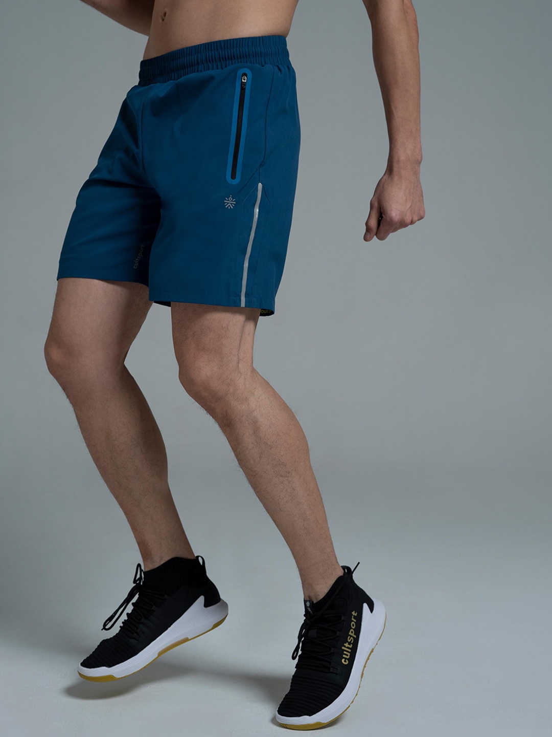 

Cultsport Men Blue Solid FlashRun Reflective Antimicrobial Flydry Shorts