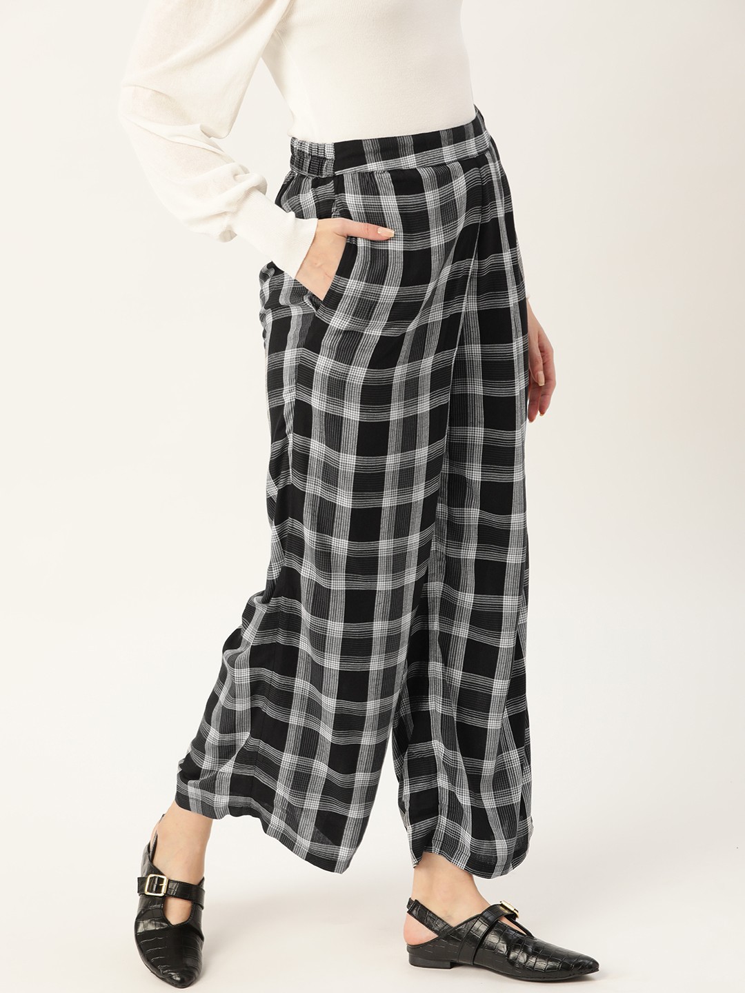 

Anouk Women Black & White Checked Palazzos