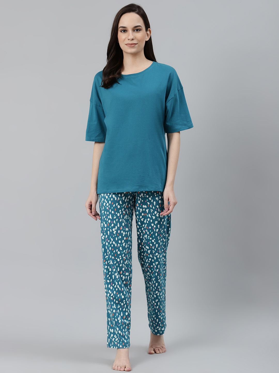 

Marks & Spencer Women Teal Blue & White Pure Cotton Solid Night Suit