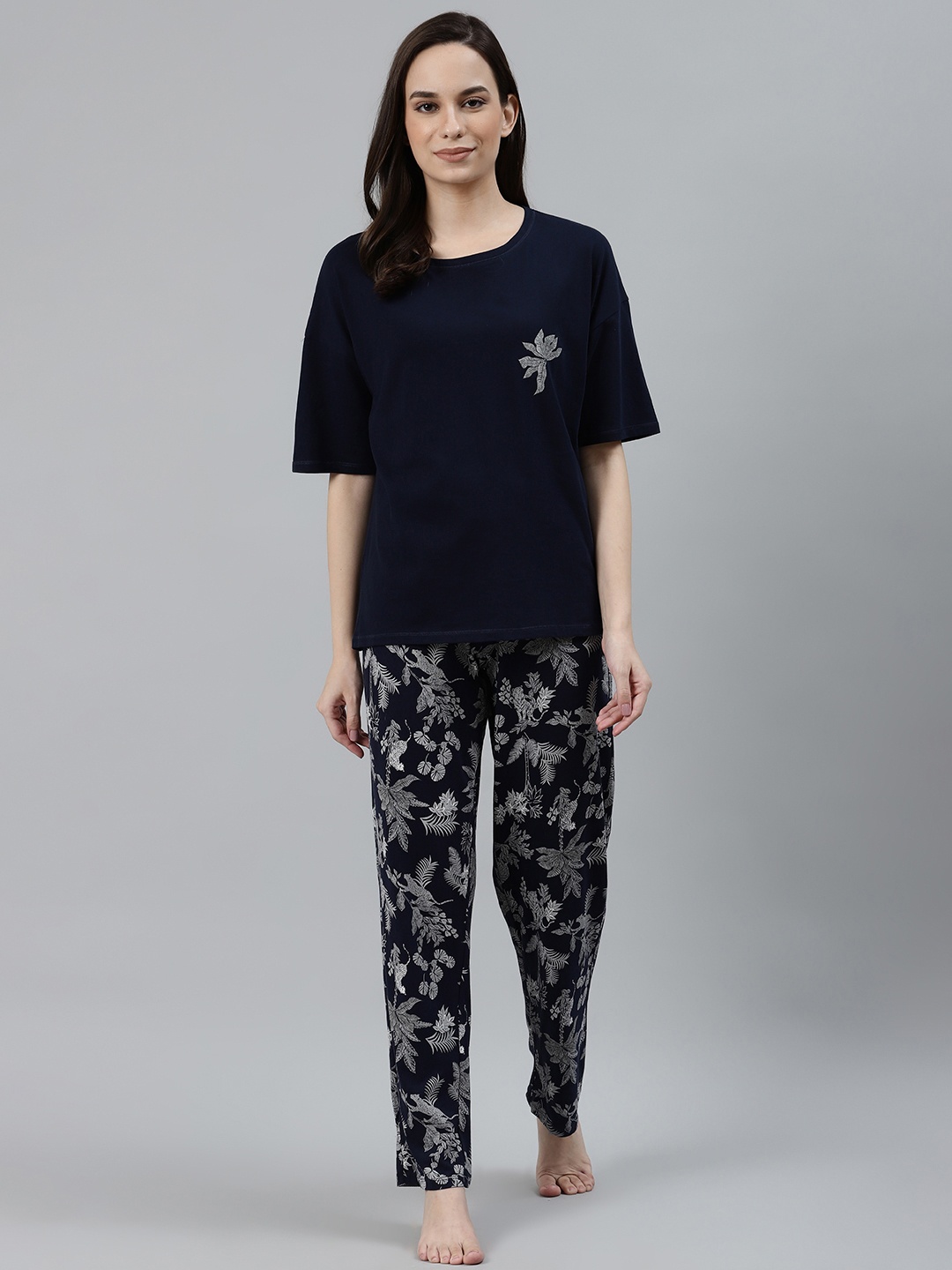 

Marks & Spencer Women Navy Blue & White Solid Night Suit