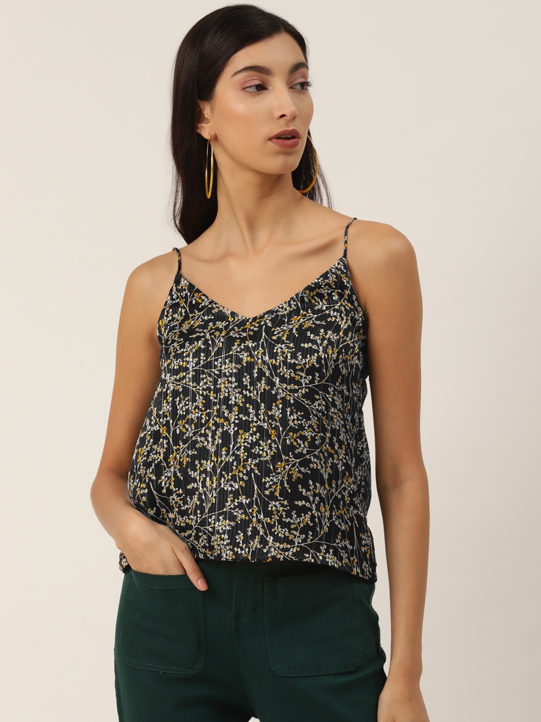 

Trend Arrest Black & Yellow Floral Printed Regular Top