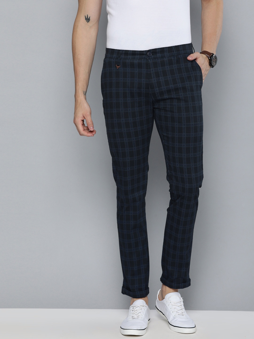 

American Bull Men Navy Blue & White Modern Slim Fit Checked Chinos