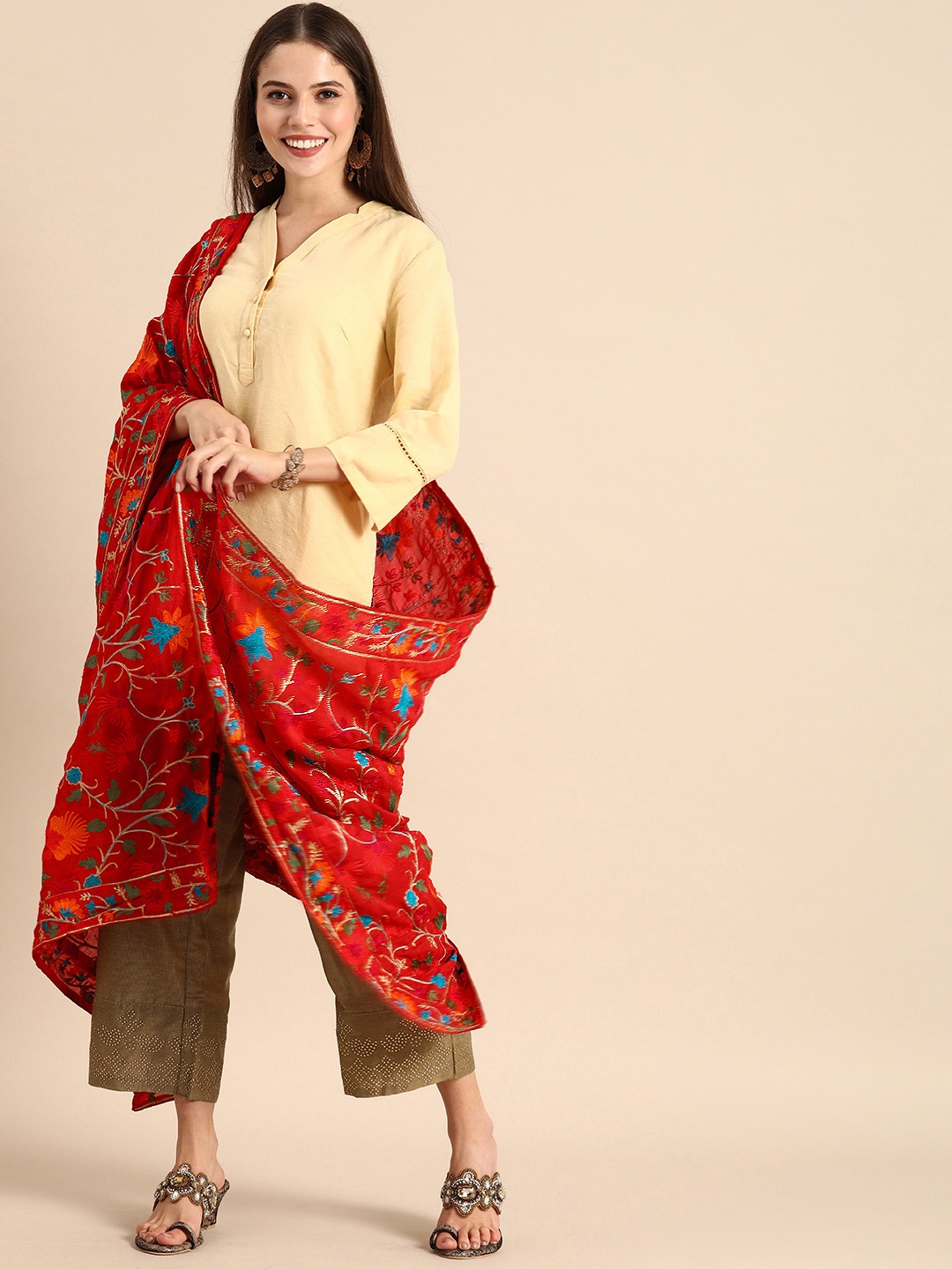 

VASTRANAND Red & Green Embroidered Dupatta