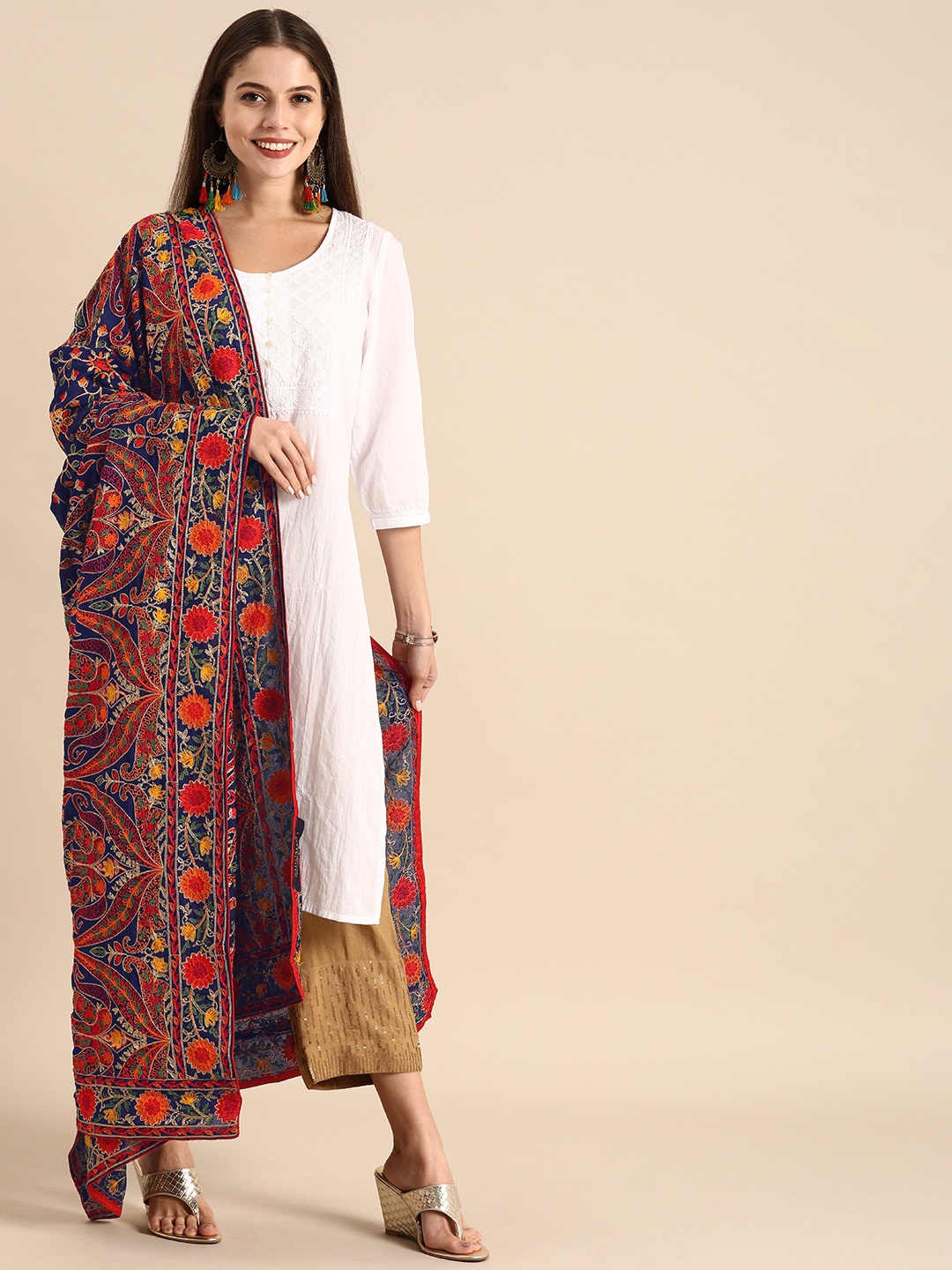 

VASTRANAND Navy Blue & Gold-Toned Embroidered Dupatta