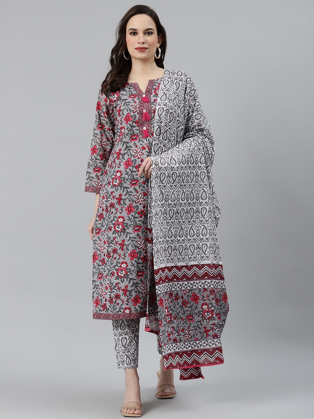 

Jompers Women Grey & Magenta Block Print Pure Cotton Kurta with Trousers & Dupatta