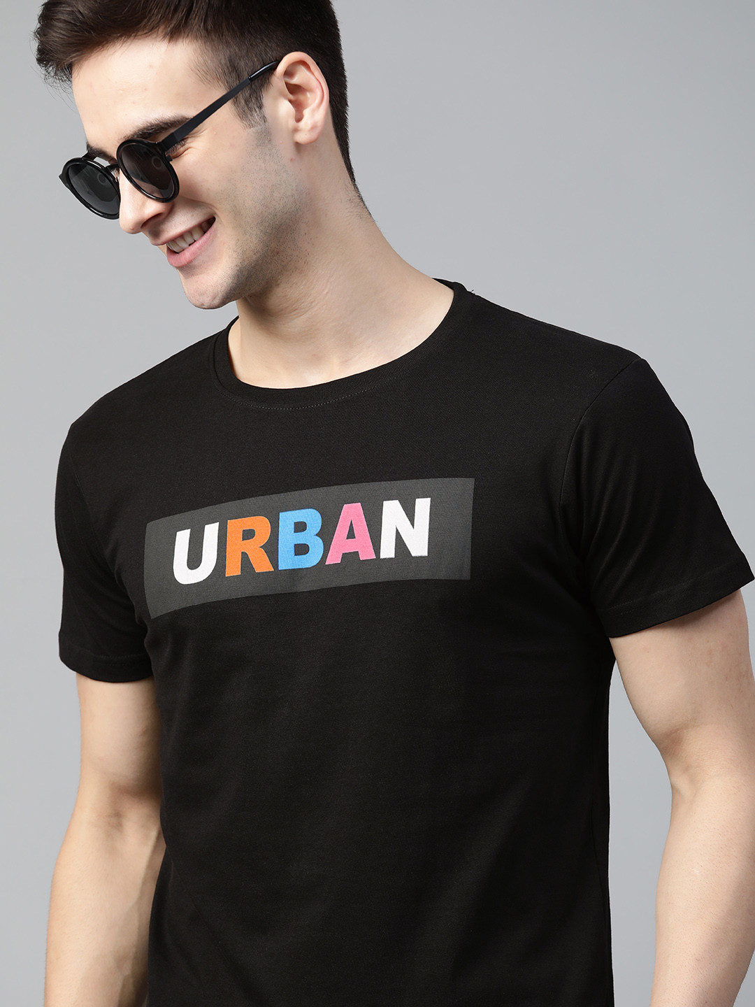 

HERENOW Men Black Typography Printed Pure Cotton T-shirt