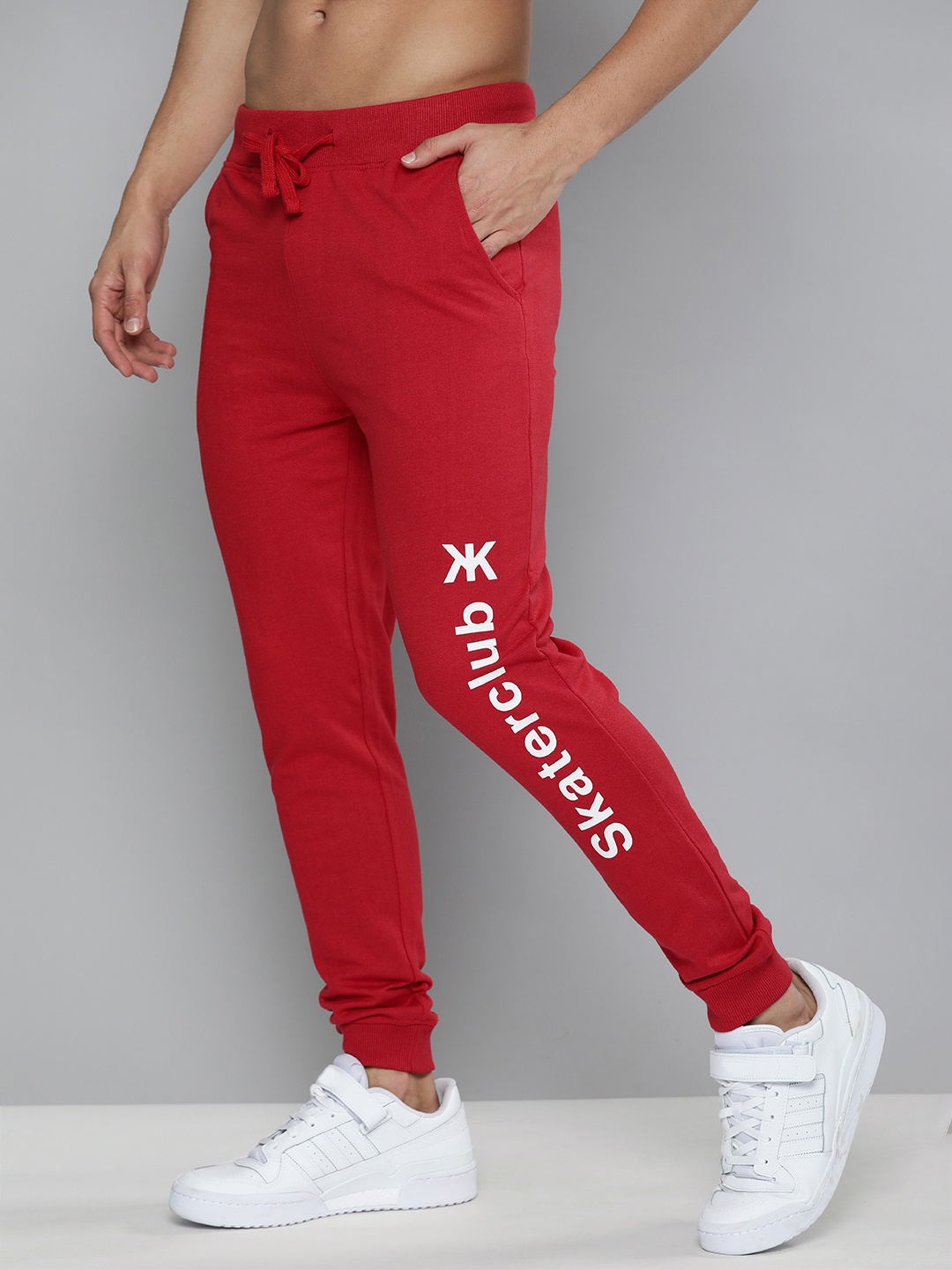 

Kook N Keech Men Red Typography Printed Joggers