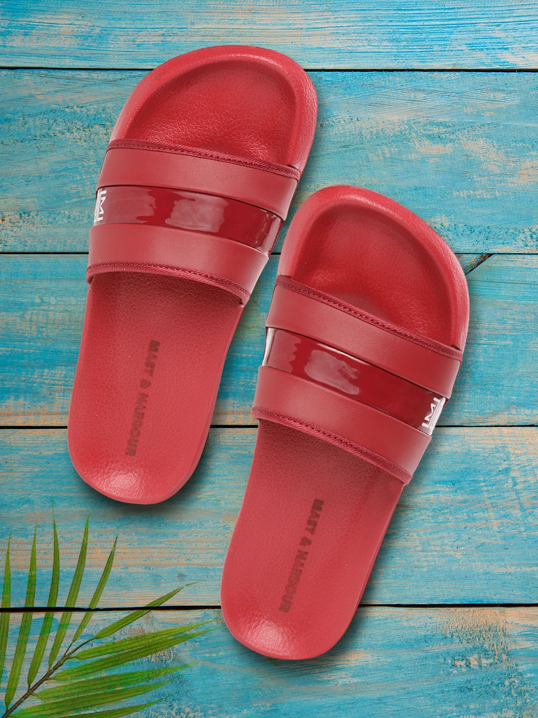 

Mast & Harbour Men Red Solid Sliders