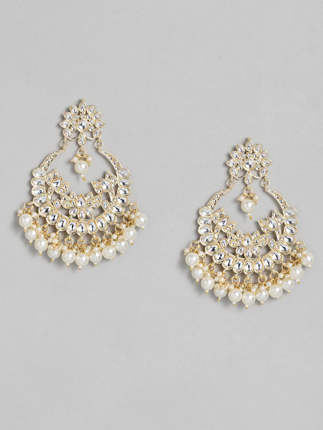 

Justpeachy White & Gold-Plated Kundan Crescent Shaped Chandbalis