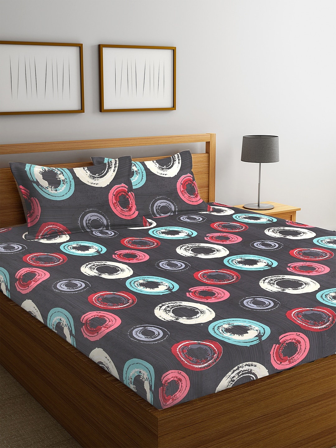 

KLOTTHE Grey & Pink Graphic 300 TC Cotton Blend 1 King Bedsheet with 2 Pillow Covers