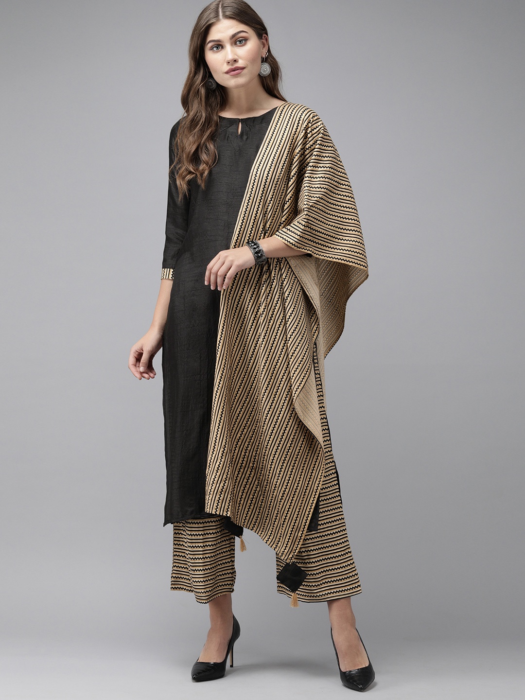 

Indo Era Women Black & Beige Solid Kurta with Palazzos & Dupatta
