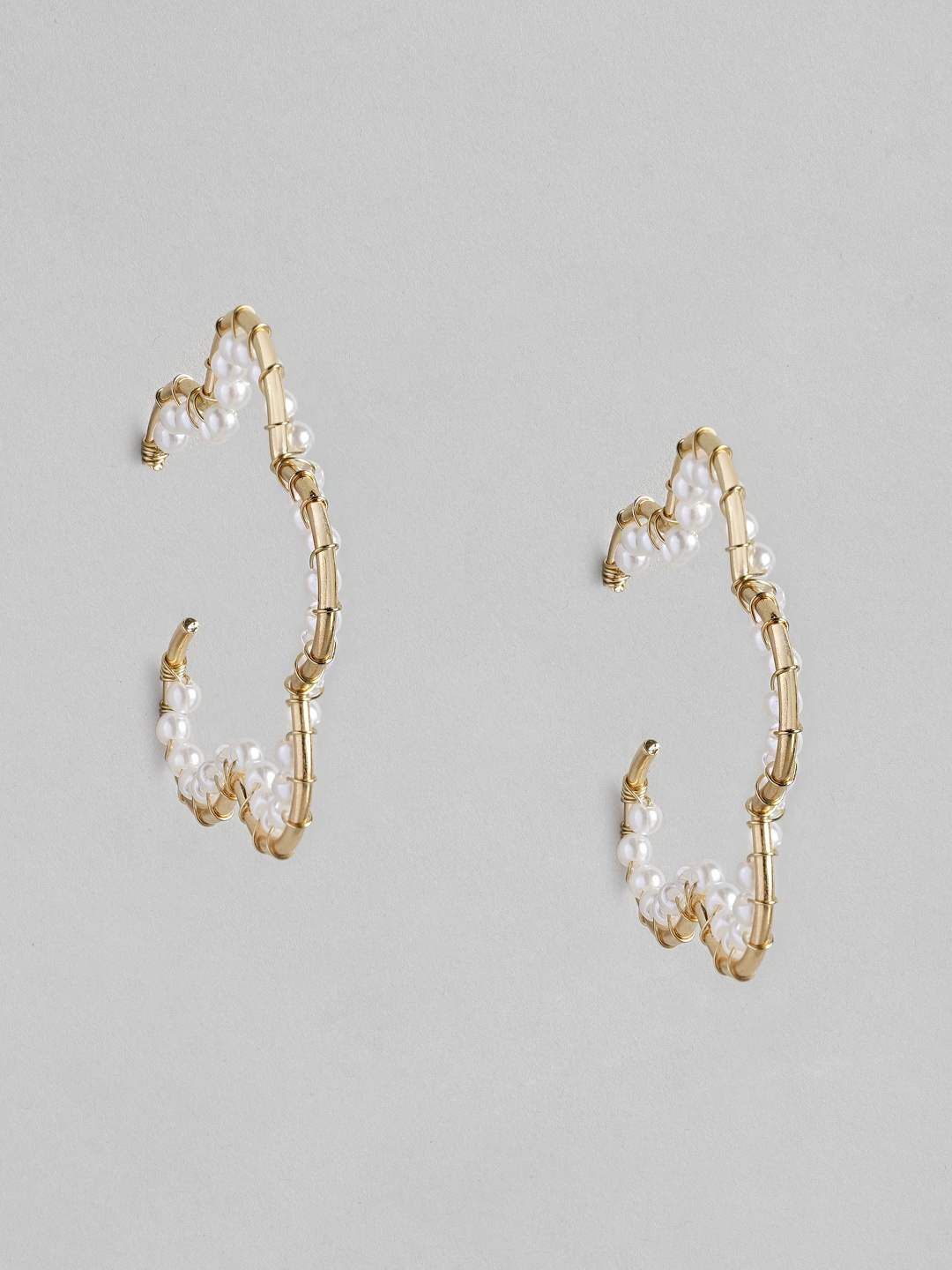

justpeachy Gold-Toned & White Star Shaped Hoop Earrings