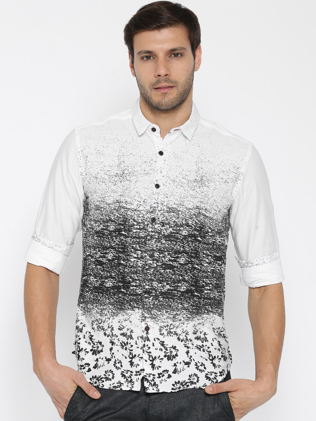 

Locomotive White & Black Printed Slim Casual Shirt