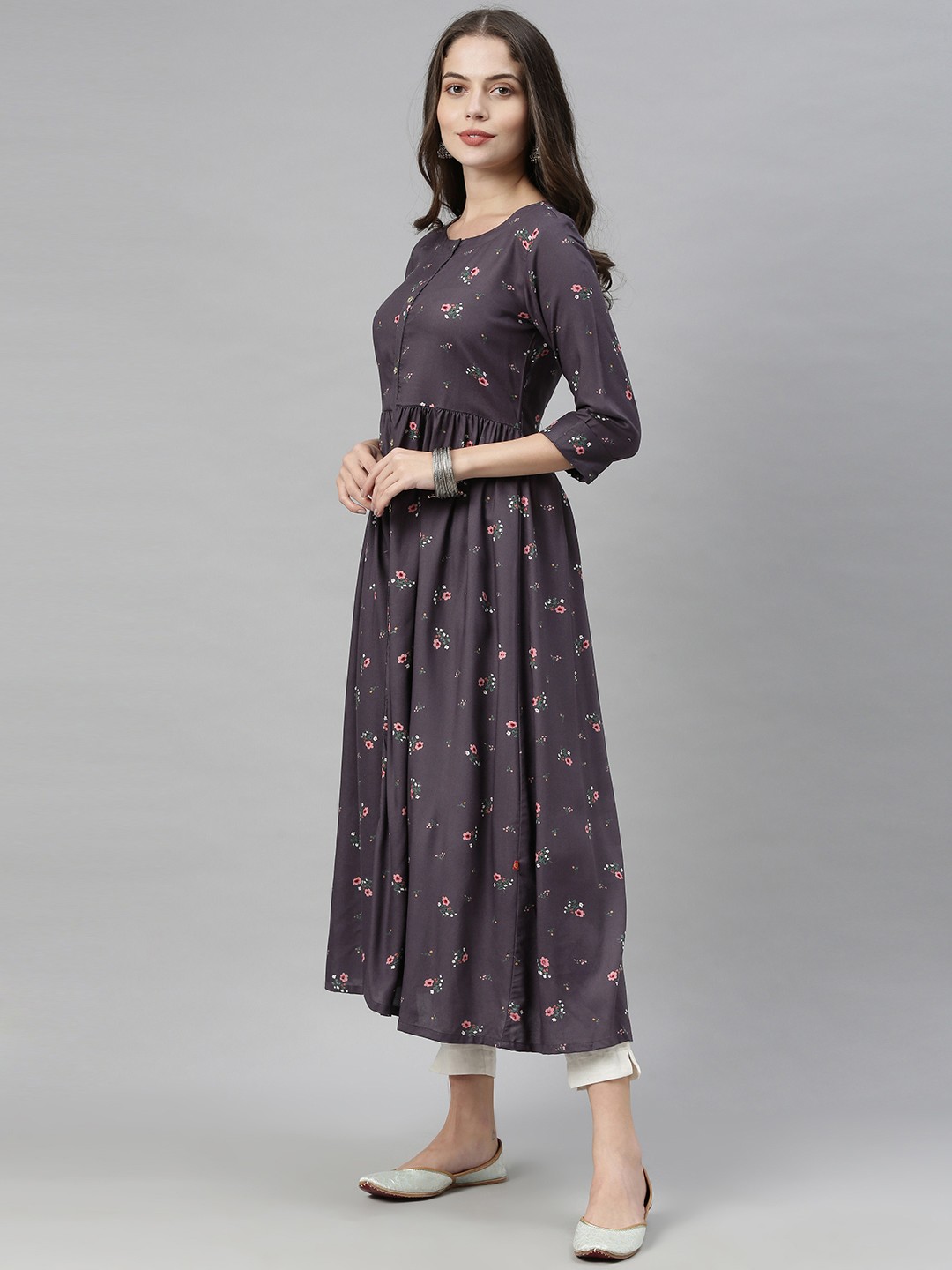 

Alena Women Charcoal Grey Floral Printed Floral Anarkali Kurta