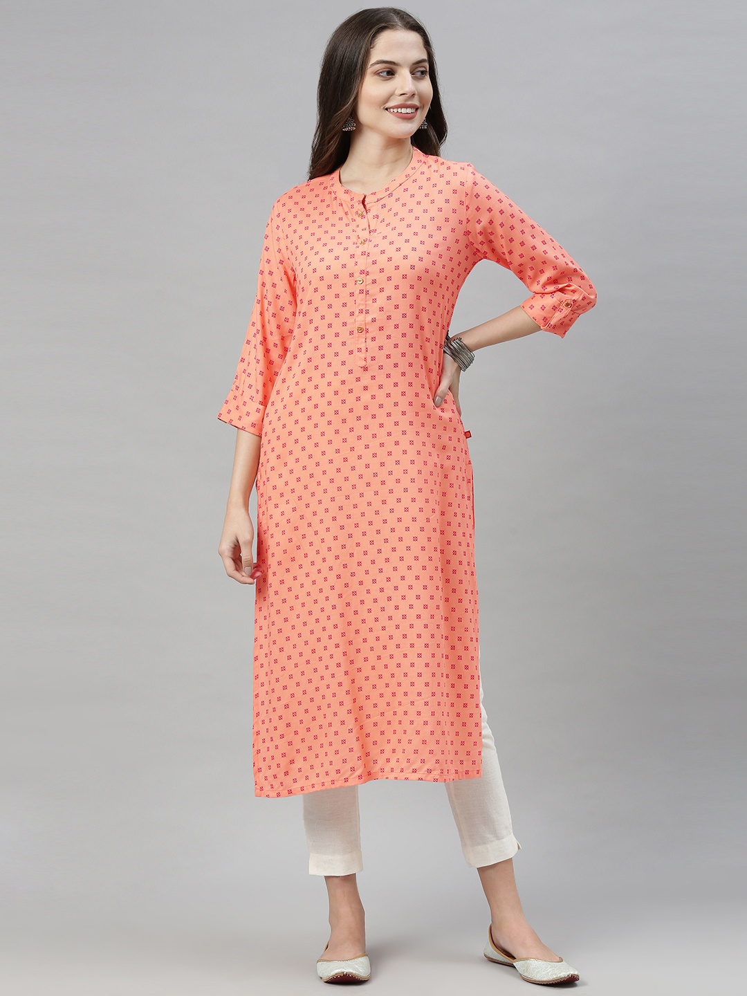 

Alena Women Peach-Coloured & Red Geometric Printed Kurta