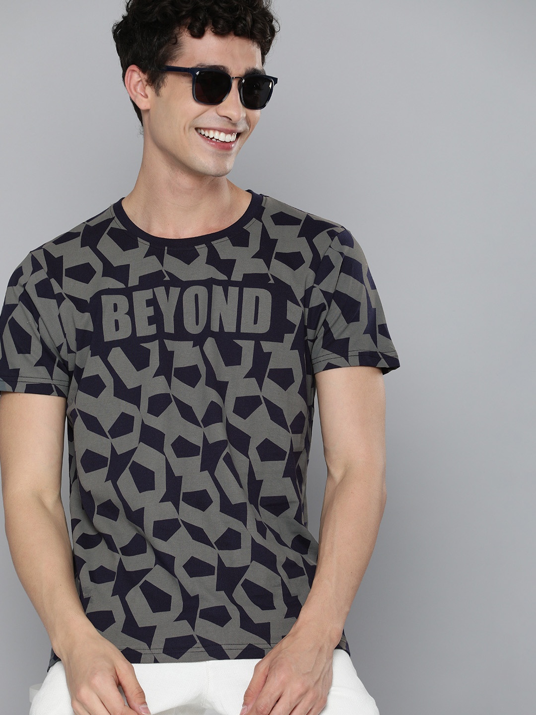 

HERENOW Men Navy Blue Grey Printed Pure Cotton T-shirt