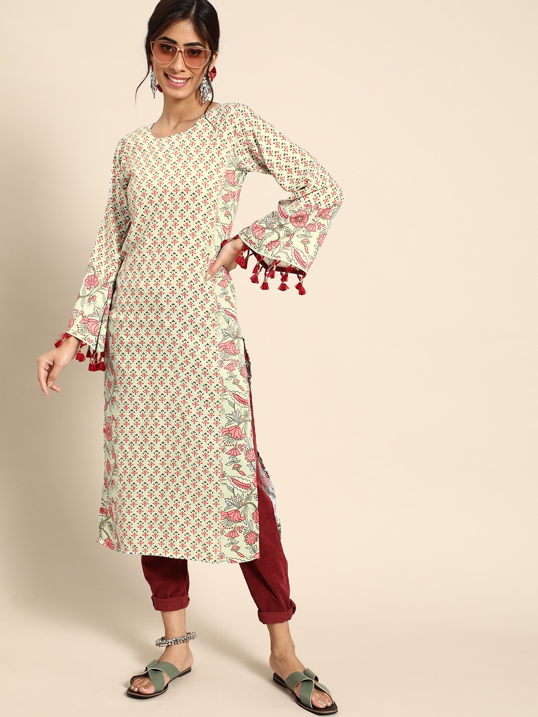 

Tikhi Imli Lovely Green and Pink Ethnic Motifs Printed Kurta