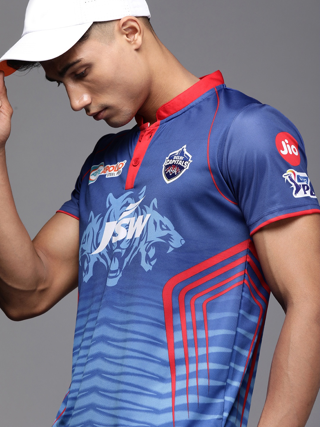 

WROGN ACTIVE Men Blue Slim Fit Printed Mandarin Collar Delhi Capitals T-shirt