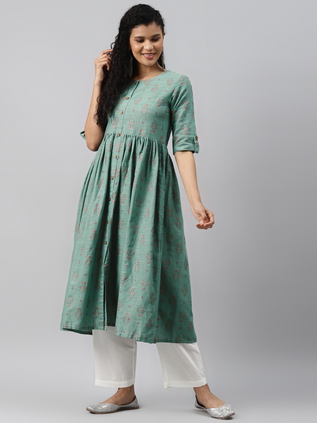 

AHIKA Women Green & Pink Pure Cotton Ethnic Motifs Printed Kurta