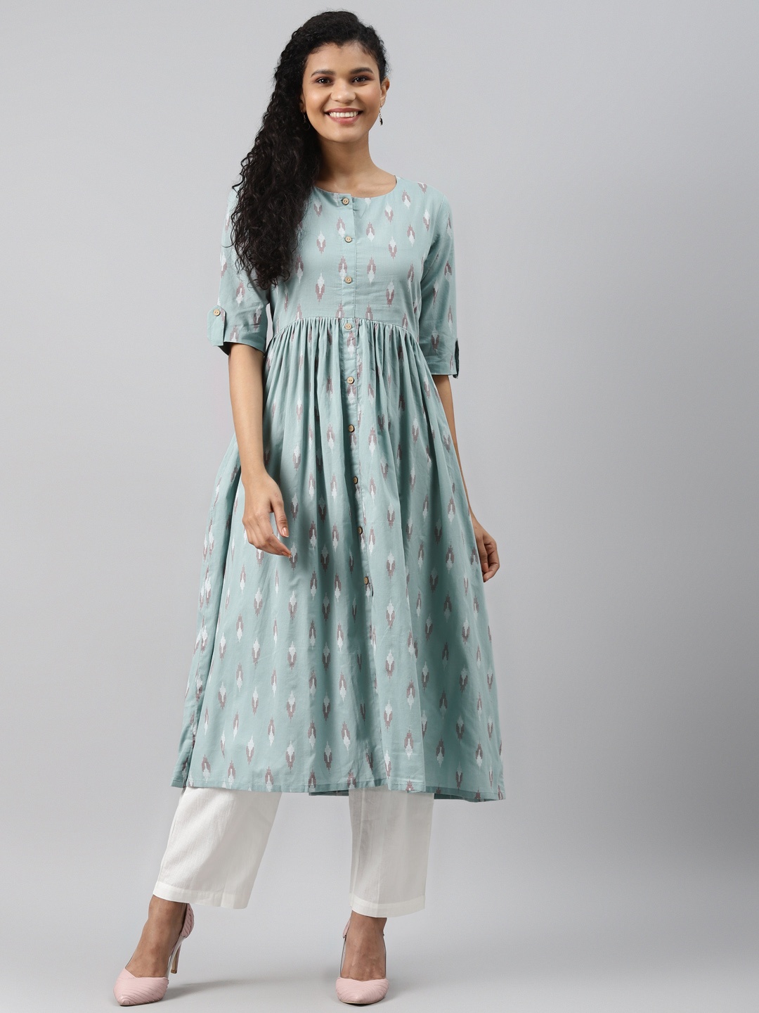 

AHIKA Women Blue & Maroon Pure Cotton Geometric Printed Kurta