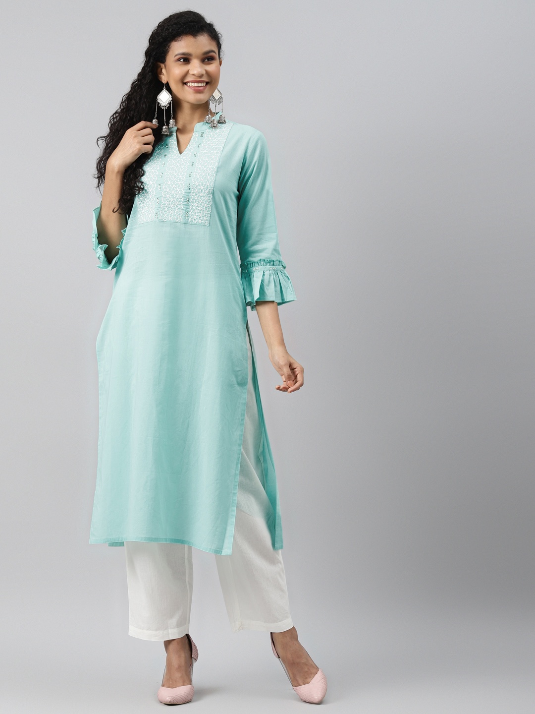 

AHIKA Women Blue Geometric Yoke Design Pure Cotton Bell Sleeves Sequinned Kurta