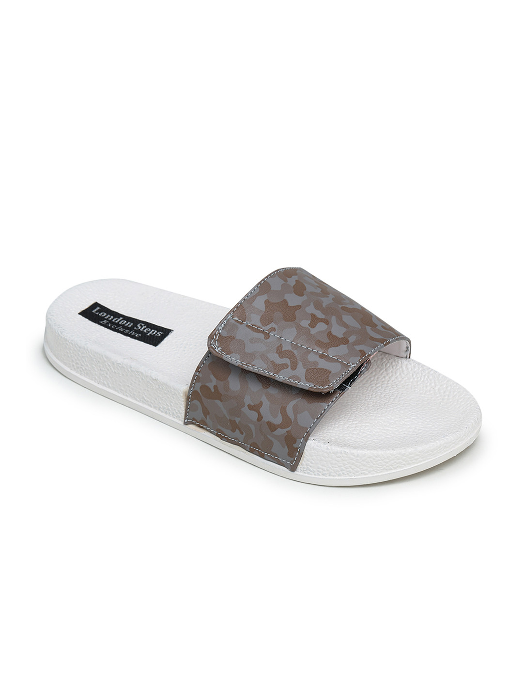 

LONDON STEPS Men Grey Embellished Sliders