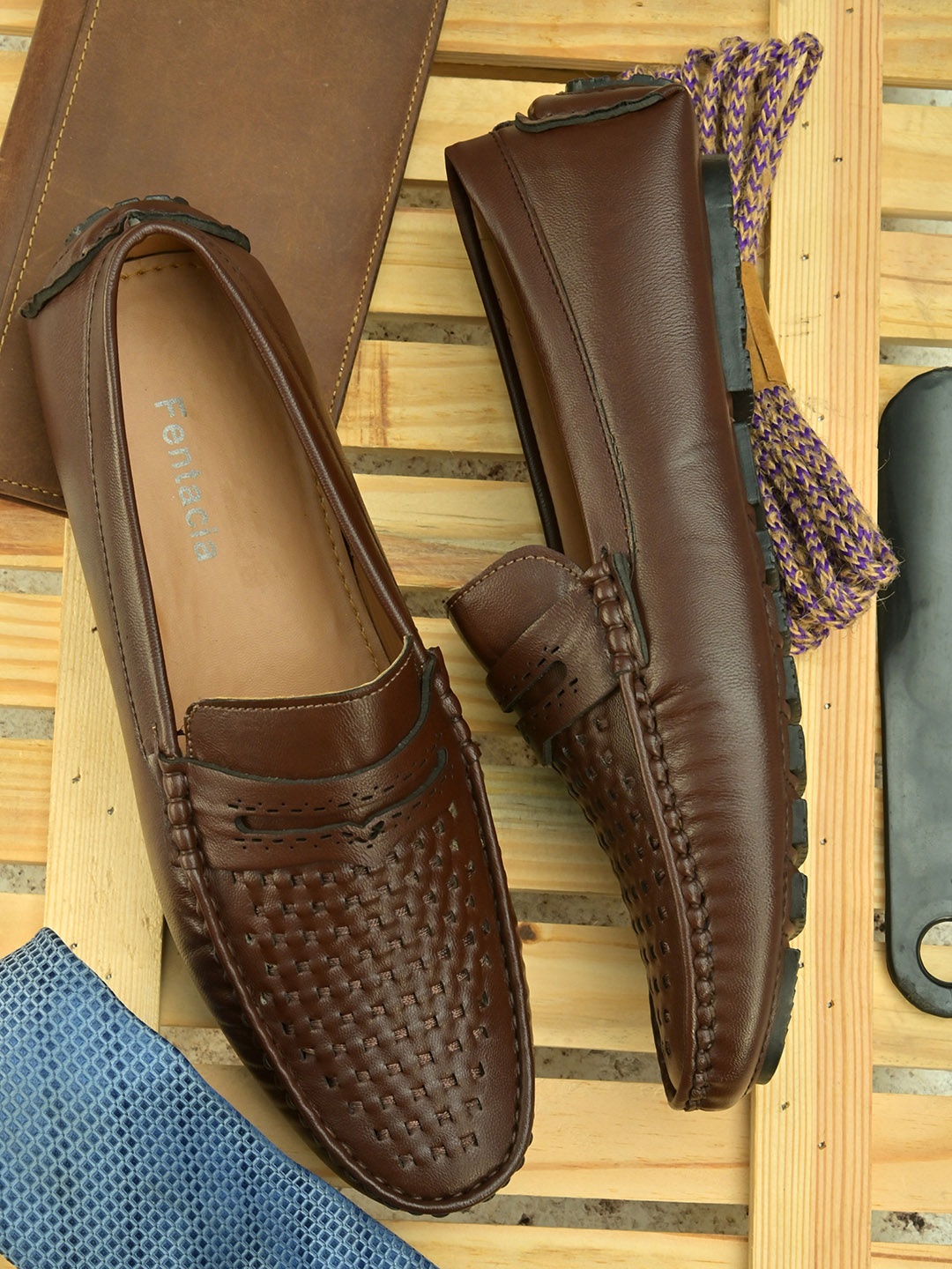 

Fentacia Men Brown Woven Design Loafers