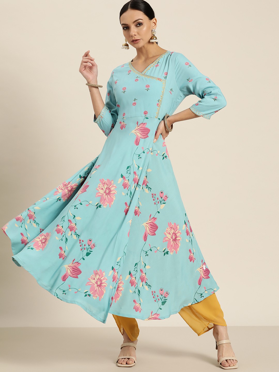 

Moda Rapido Women Blue & Pink Floral Printed Thread Work Angrakha Kurta