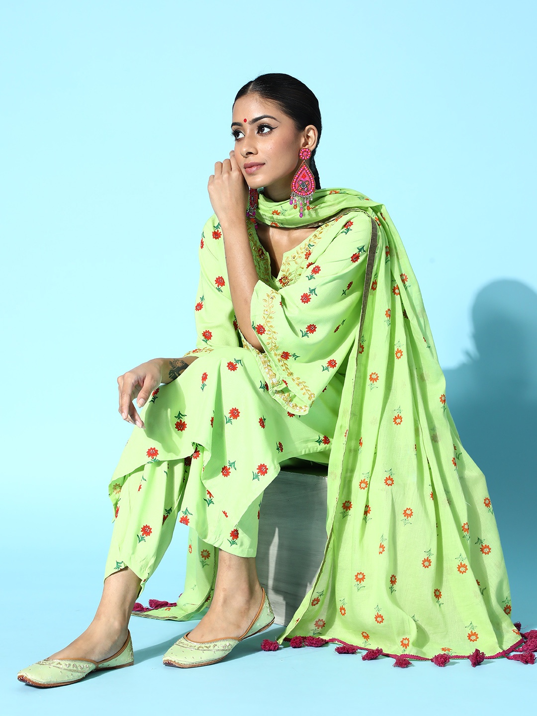 

Moda Rapido Women Green & Red Floral Printed Sequinned Kurta with Trousers & Dupatta
