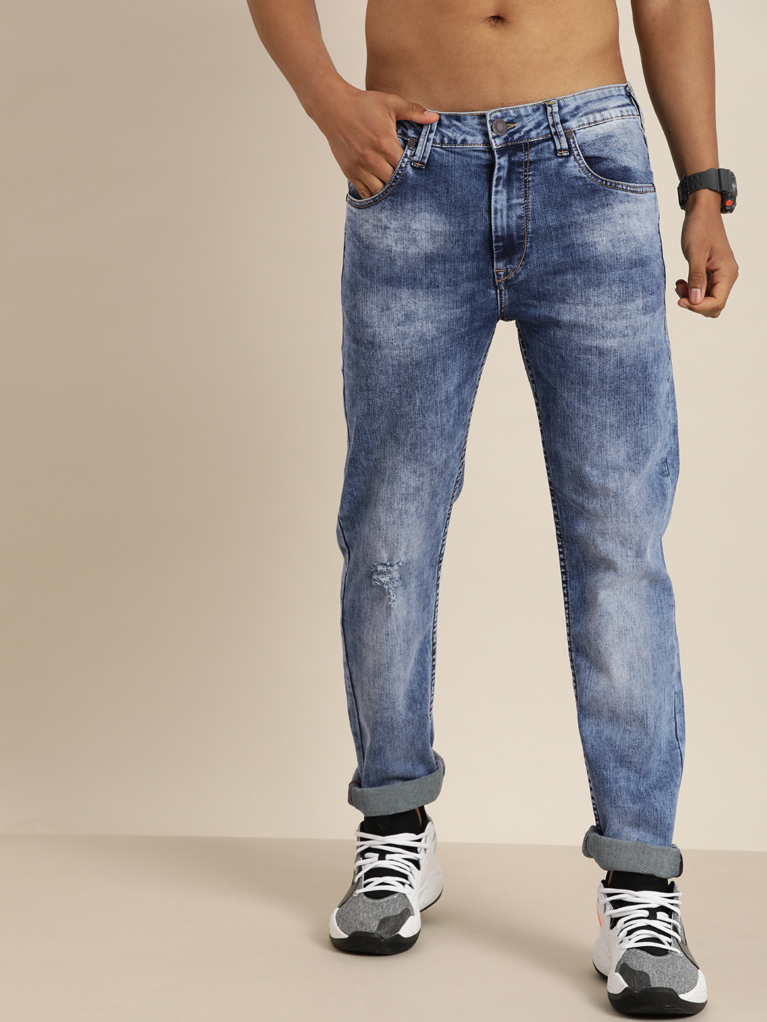 

Moda Rapido Men Blue Slim Fit Low Distress Heavy Fade Acid Wash Stretchable Jeans