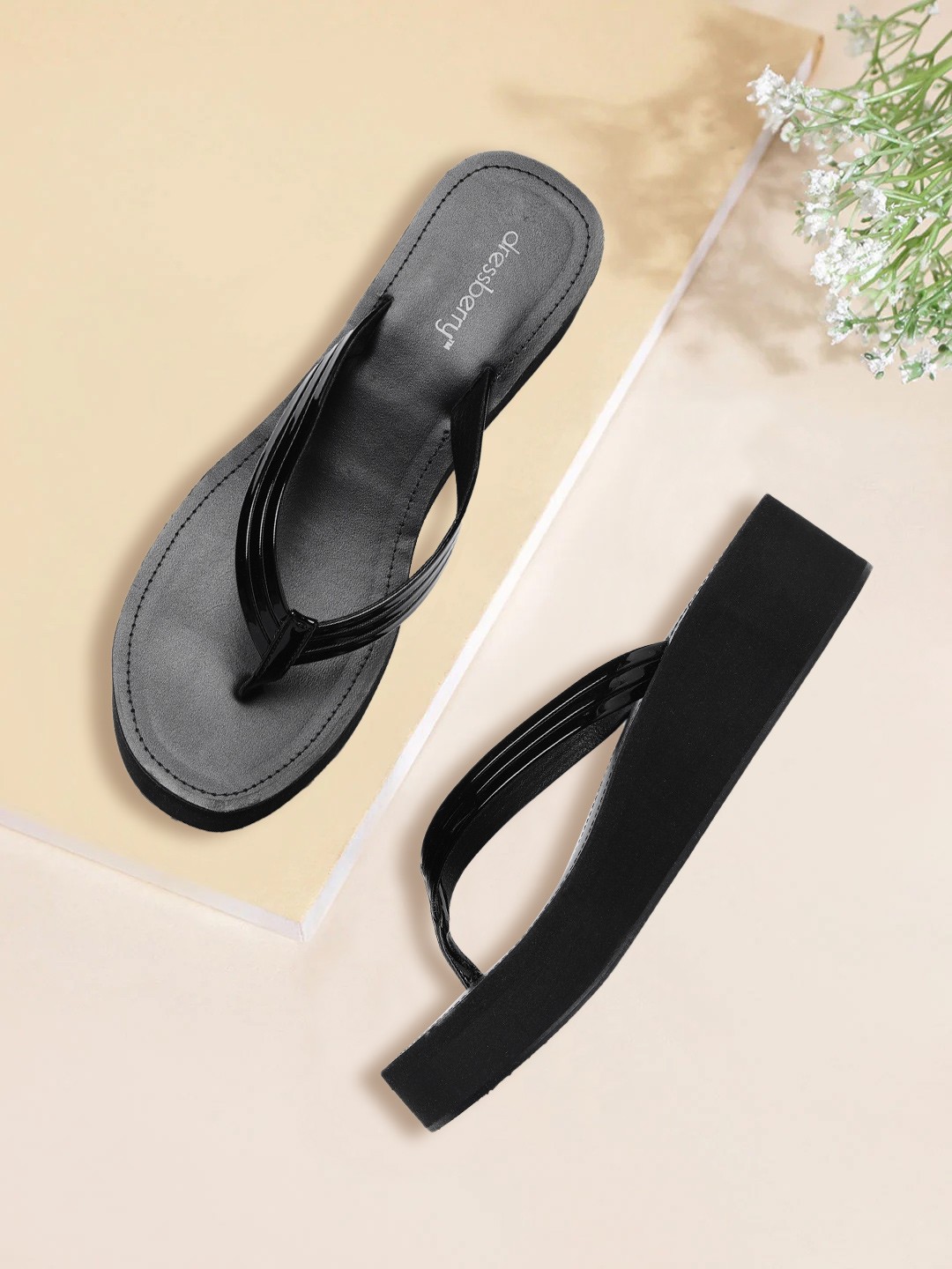 

DressBerry Black Wedge Sandals