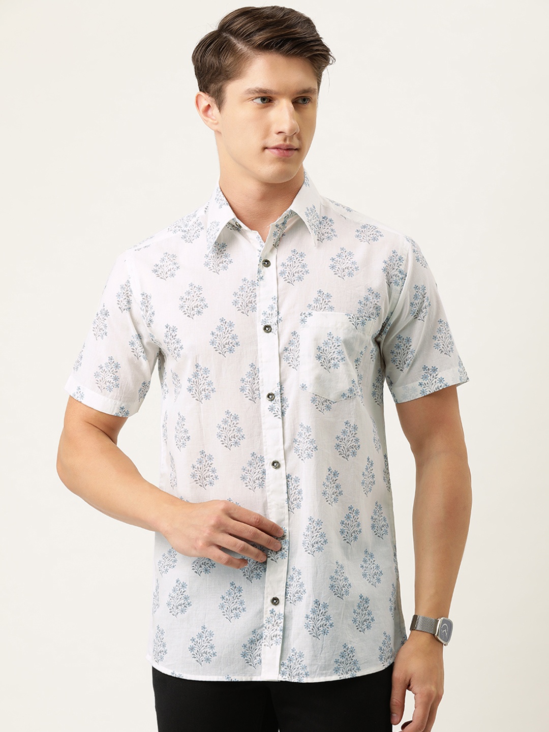 

Burnt Umber Men White & Blue Regular Fit Hand Block Printed Casual Shirt