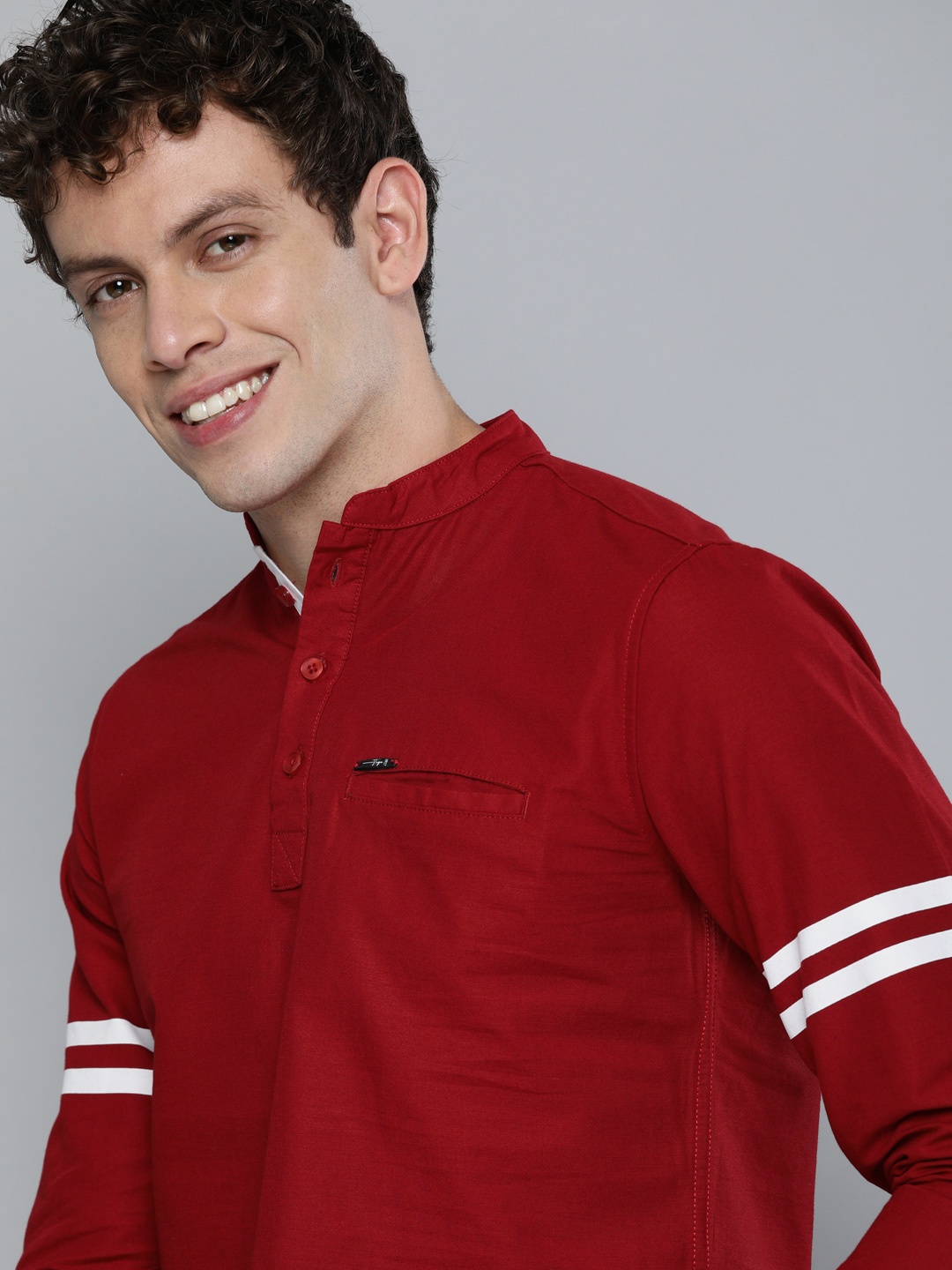 

The Indian Garage Co Men Maroon & White Striped Kurta