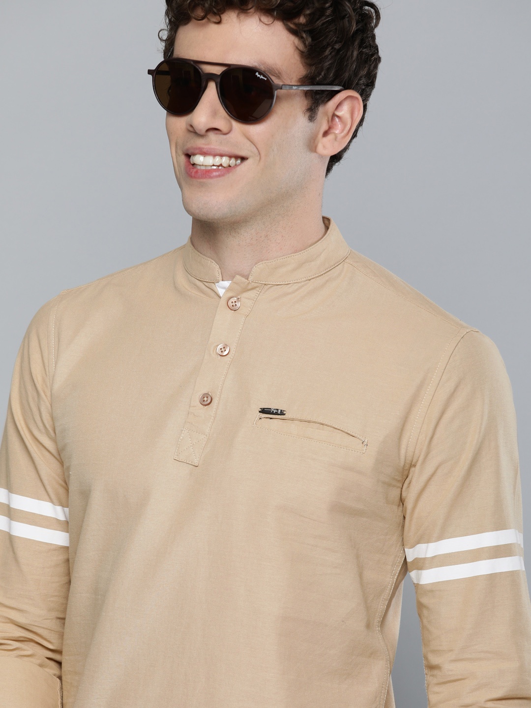 

The Indian Garage Co Men Beige Solid Pure Cotton Kurta