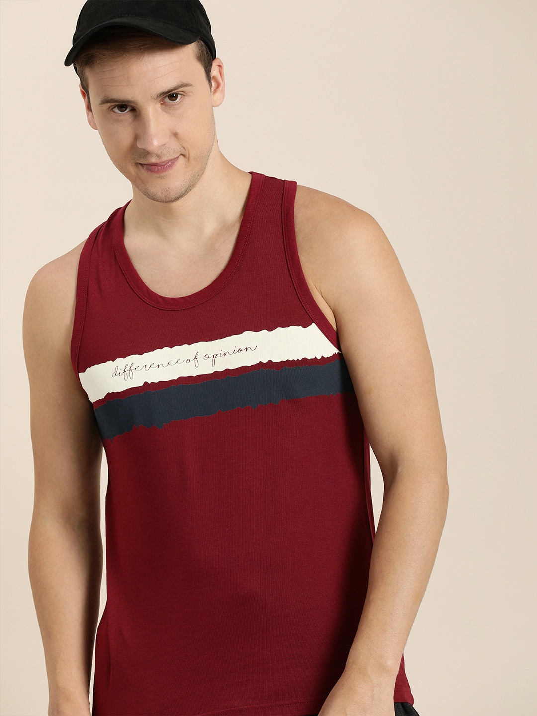 

Difference of Opinion Men Maroon Blue Colourblocked Pure Cotton T-shirt