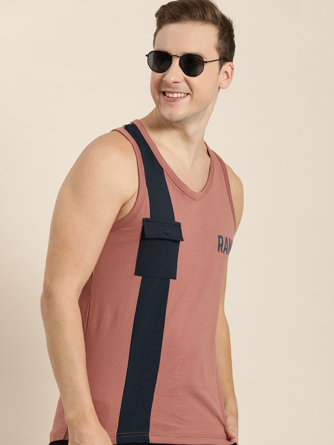 

Difference of Opinion Men Pink Navy Blue Colourblocked Pure Cotton T-shirt