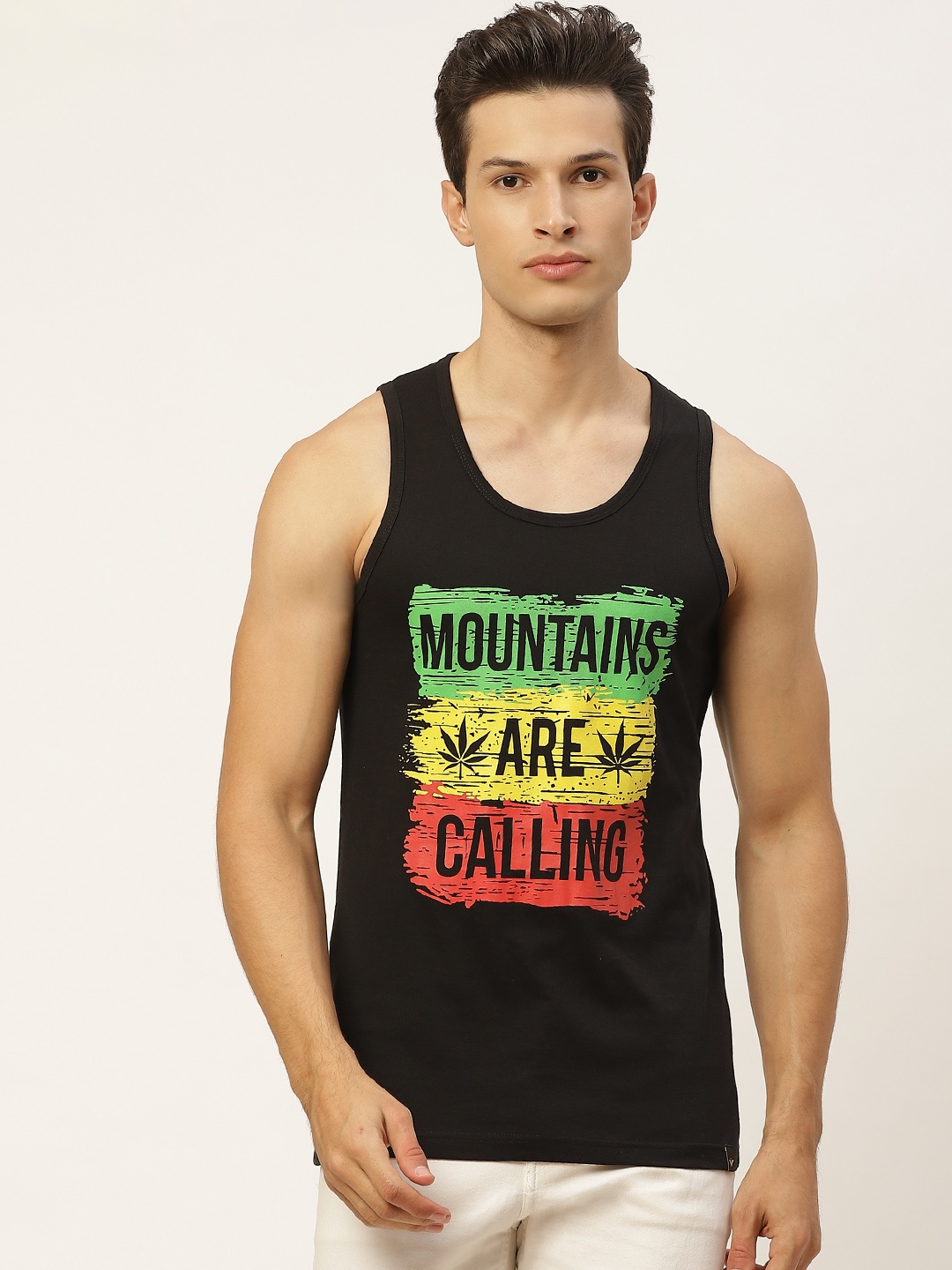 

VEIRDO Men Black & Green Pure Cotton Printed Round Neck T-shirt