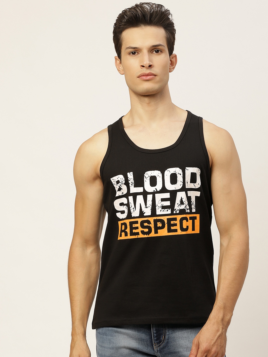 

VEIRDO Men Black & White Pure Cotton Typographic Print Round Neck T-shirt