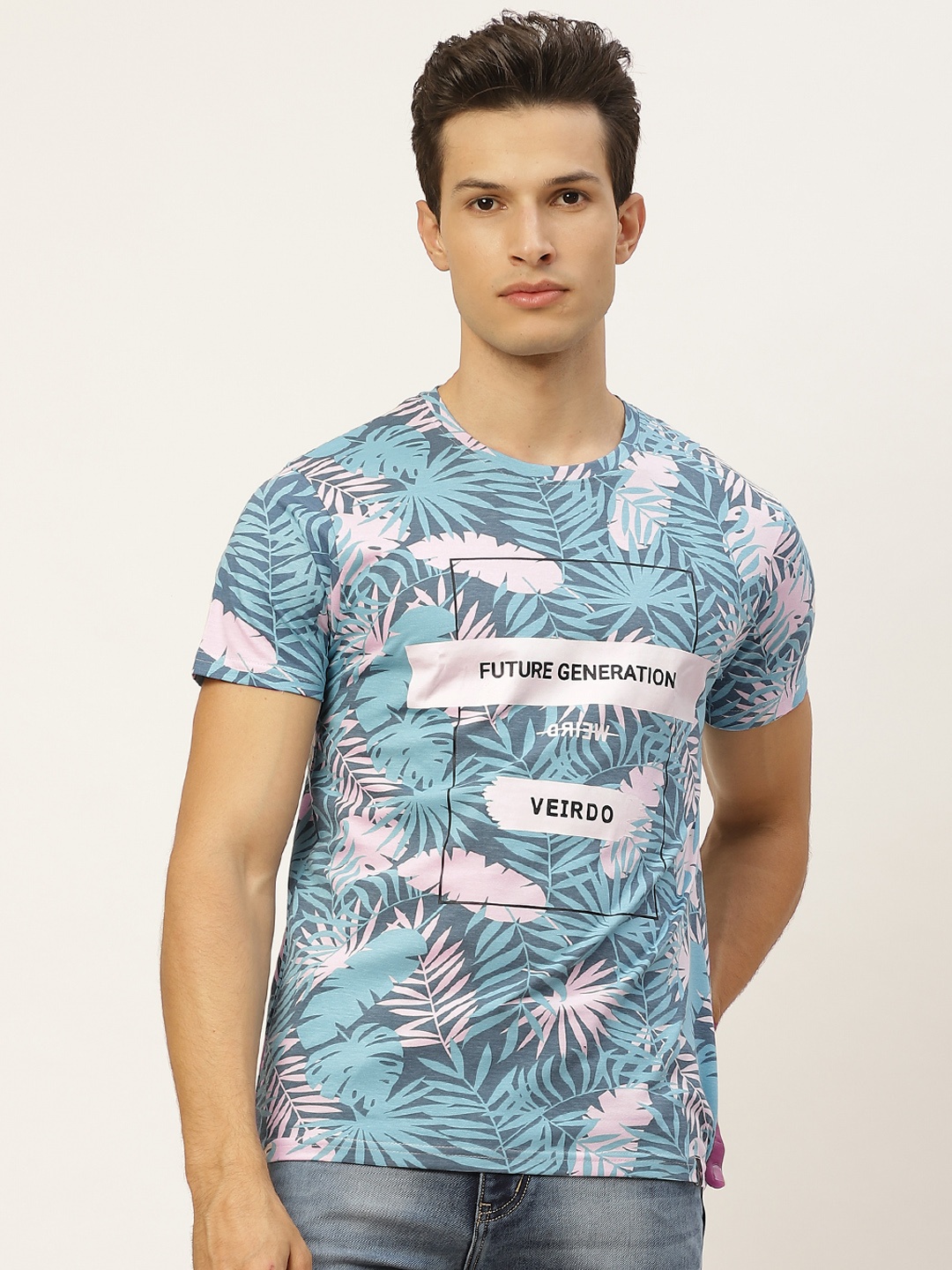 

VEIRDO Men Blue & Pink Pure Cotton Floral Print Round Neck T-shirt