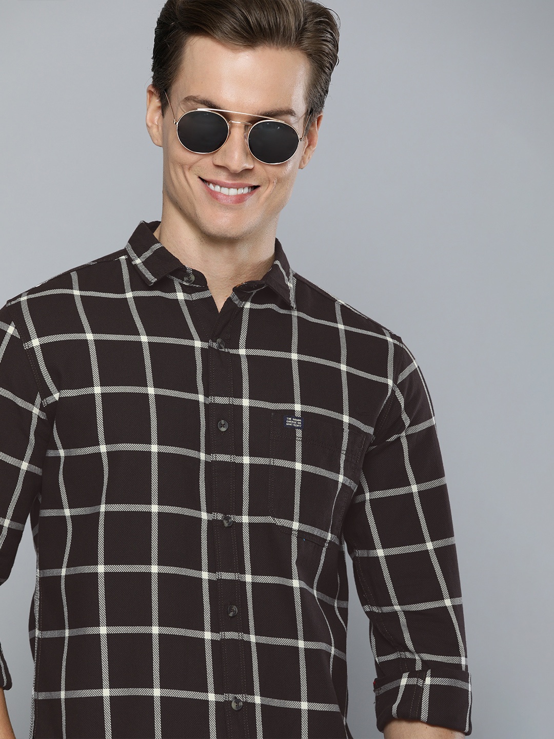 

The Indian Garage Co Men Brown & White Slim Fit Checked Casual Shirt